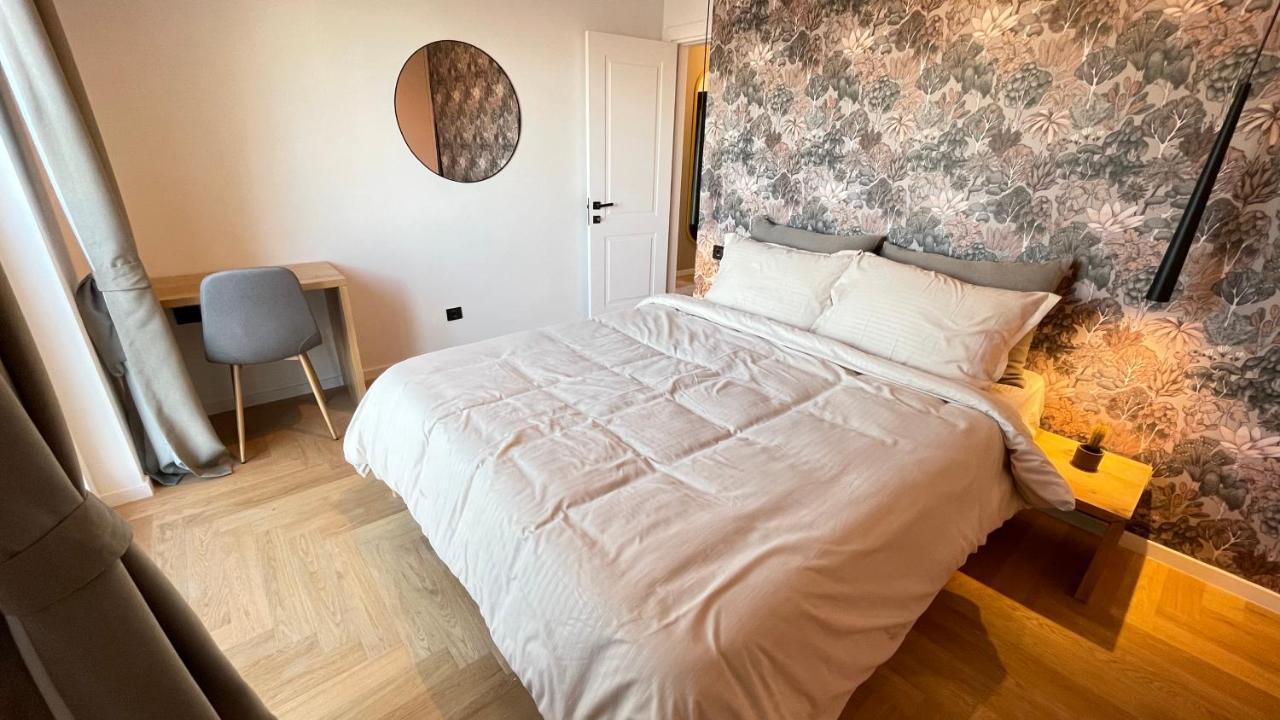 Floral Inn Пристина Екстериор снимка