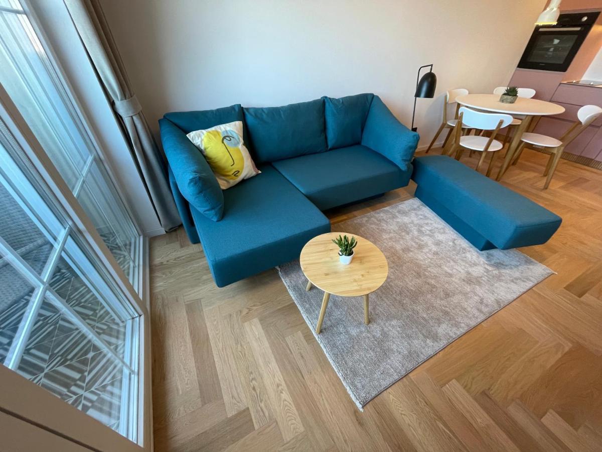 Floral Inn Пристина Екстериор снимка